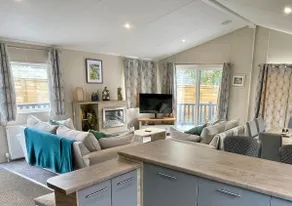 Elegant Lodge in Peaceful Holiday Resort - Image 2
