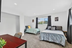 Modern 3 bedroom Home in Prime Location! 7 guests - Image 5