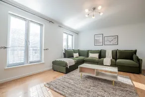 Stylish City Centre Stay | 3-Bed Home + Parking - Image 4