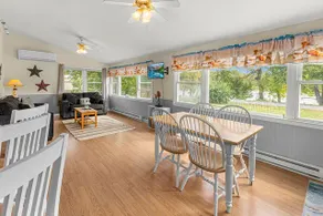Hideaway On The Hudson - Image 3