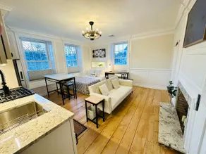 Hale Loft w/kitchen, bath, laundry next to PEA - Image 3