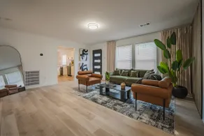 Chic Home Near Downtown Atlanta - Image 5