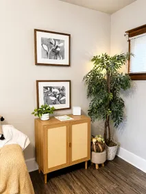 Cozy Pet-Friendly Home w/Fenced Yard Near YSU - Image 3