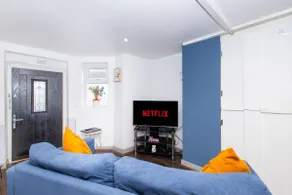 XclusiveFlat Close to City Parking, WiFi & Netflix - Image 5
