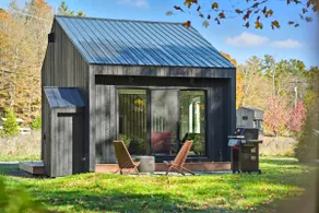 Light-filled retreat • Open layout • Fire feature - Image 4