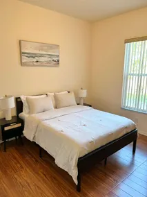 Quiet Naples retreat suite with pool - 1 or 2 bedrooms - Image 4