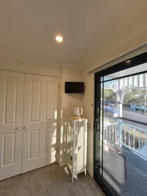 Bel's Inner City Townhome - Image 5