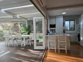 CHILL-OUT BEACH HOUSE - One Mile Beach - Image 5