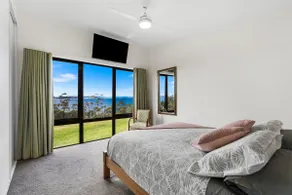 Tranquil Getaway in Tinderbox - Image 5
