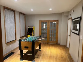 Avondale Creative Loft | King Bed•Games•Parking - Image 2