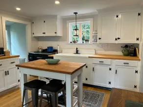 Delightful Historic Home, Sought After Essex, Cozy - Image 4