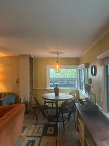 Quaint 2 bedroom, safe, on a beautiful lot. - Image 4