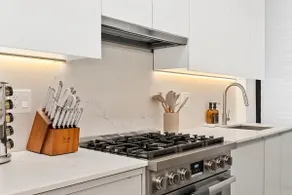 4BR/4BA | Parking + Chef’s Kitchen | Near BU/BC - Image 3