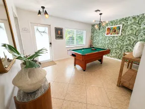 3BR Pool Home · Park · Arcade · 5 min to Beach - Image 3