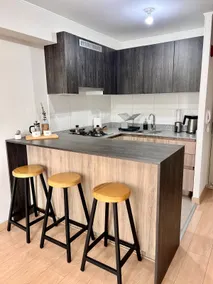 Family-friendly, ideal location, pool, gym, desk - Image 2