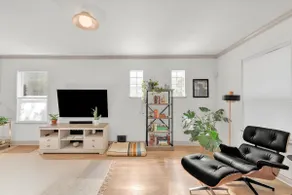2BR Heritage Gem near Wash Park & Gaylord St Shops - Image 3
