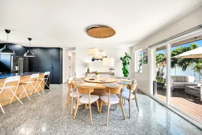 Coastal Escape in Hollywood Beach - Image 4