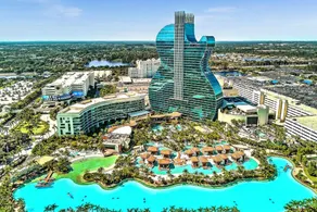 Coastal Escape in Hollywood Beach - Image 3