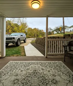 Private Parking & Nature View - Image 2