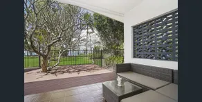 Beachfront in Kurrimine! - Image 3