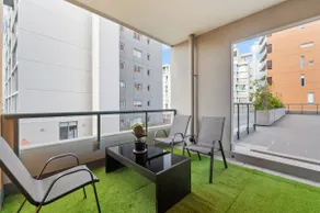 3BR Apt with Balcony & Parking Near Shops! - Image 3