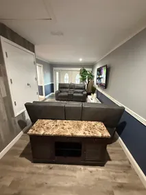 House of 4 King Bedrooms and large fenced yard - Image 4