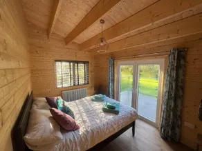 Lake Lodge at Farthings Farm - Image 4