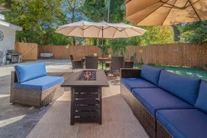 Private HotTub Retreat|Near Uptown|Backyard Oasis - Image 4