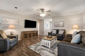 Amy Ln-Newly Remodeled Home w/ Outdoor Dining Area - Image 4
