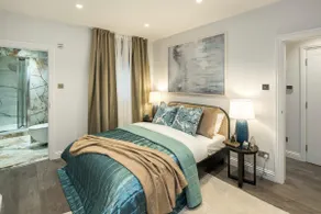 Stylish 1-Bed Flat Near Barons Court Station - Image 2