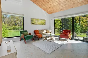 Designer Cabin • Woodstock • Swimming Hole Nearby - Image 2