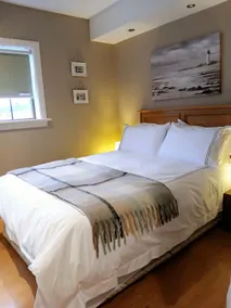 Boutique Galway town house, parking for two cars - Image 2