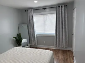 Golden Glow 1 bedroom apartment - Image 3