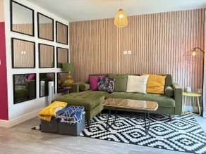 4BR - 3BA - Fast Wi-Fi - Free Parking - Garden - EV Point - Image 4