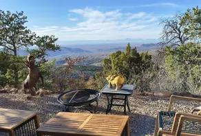 Inn The Sky Main House Sleeps 8 Firepit - Image 2