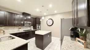 Family-Friendly Stone Oak Home, North San Antonio - Image 5