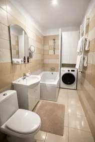 Centrally located apartment, close to the airport, parking - Image 2
