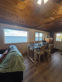 The Reel Deal- A cozy lakeside cabin for 7 - Image 4