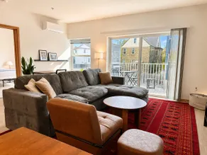 East Side Luxury 1BR Apt - Near Brady St with Balcony and Lounge - Sleeps 4 - Image 2