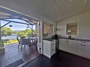 Tweed River Waterfront Cottage - Image 5