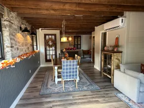 Boutique Carriage House by Historic Square - Image 3