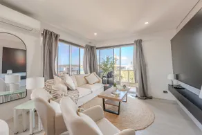 2 Bedroom Ocean Views & Walk to Freshwater & Manly - Image 5