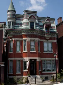 Ackermann House/ Historic Victorian - Center Mkt ! - Image 2