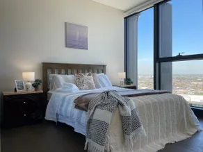 Stylish stay 3beds Apt-Walk Stadium•Skyline view - Image 4