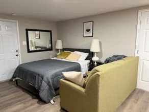 Inviting Bethesda Stay – Clean, Cozy & Convenient - Image 3