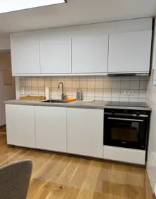 Modern Basement- Flat West Town B27 - Image 3