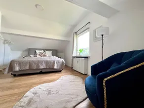 2nd room attic apartment with castle view & king size bed - Image 2