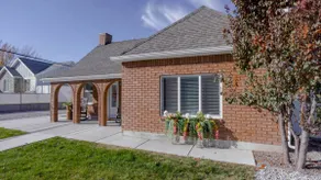Cottage in quiet neighborhood- car rental too! - Image 2