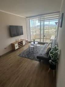 Centrally-located, Fully Equipped Apartment with Parking - Image 3
