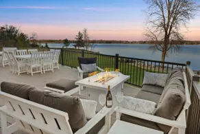 Waterfront - Hot Tub - 10min to DT - Game Room - Image 2